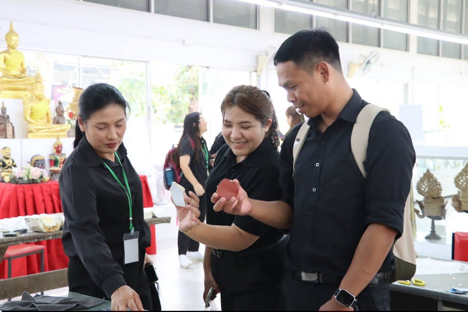 title - ผู้อำนวยการกลุ่มฝึกอบรมและการพัฒนาผลิตภัณฑ์ (ศพส.) ได้รับเชิญเป็นผู้บรรยายพิเศษ  ให้แก่ ข้าราชการใหม่ รุ่นที่ 10 หลักสูตร ต้นกล้าข้าราชการ ประจำปีงบประมาณ พ.ศ. 2569 ณ ห้องประชุมอาคาร 100 ปี ศูนย์ส่งเสริมและพัฒนาอาชีพเสริมนอกภาคการเกษตร